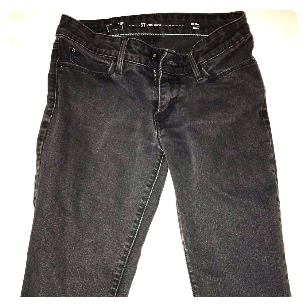 Levi’s Demi-Curve Jeans